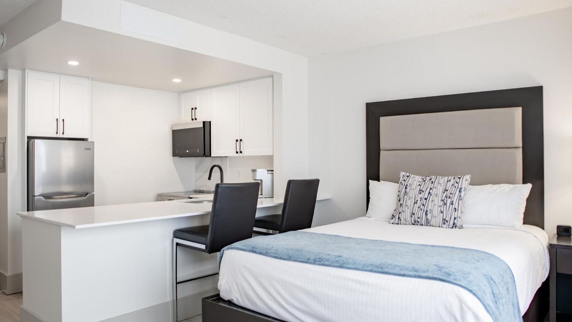 Hotel Embassy & Ottawa