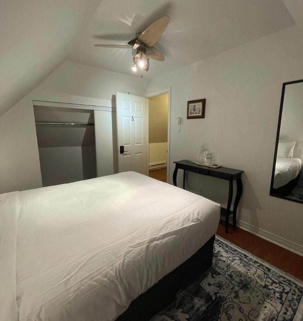 The Ambassador Guest house Ottawa