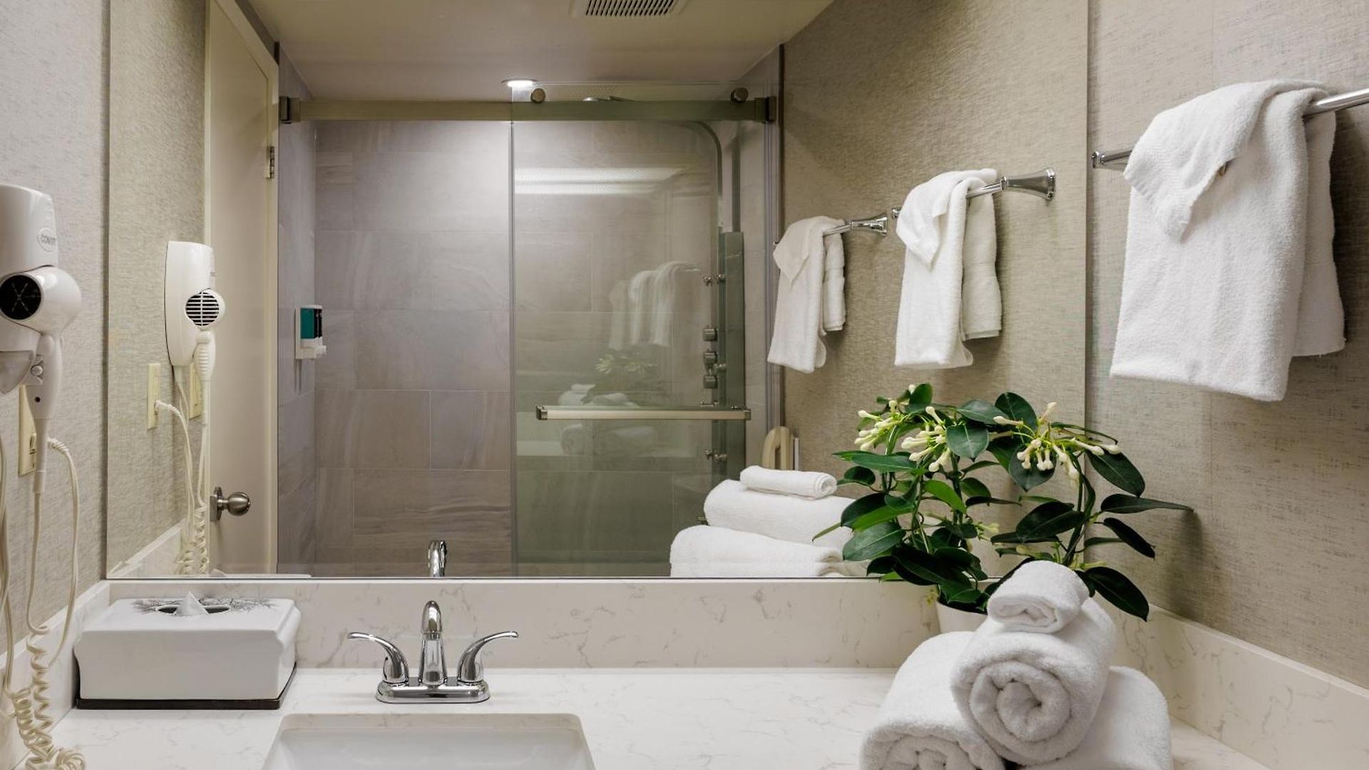 Hotel Cartier Place