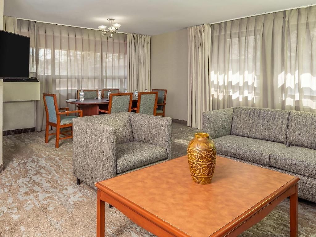 Comfort Kanata West Inn