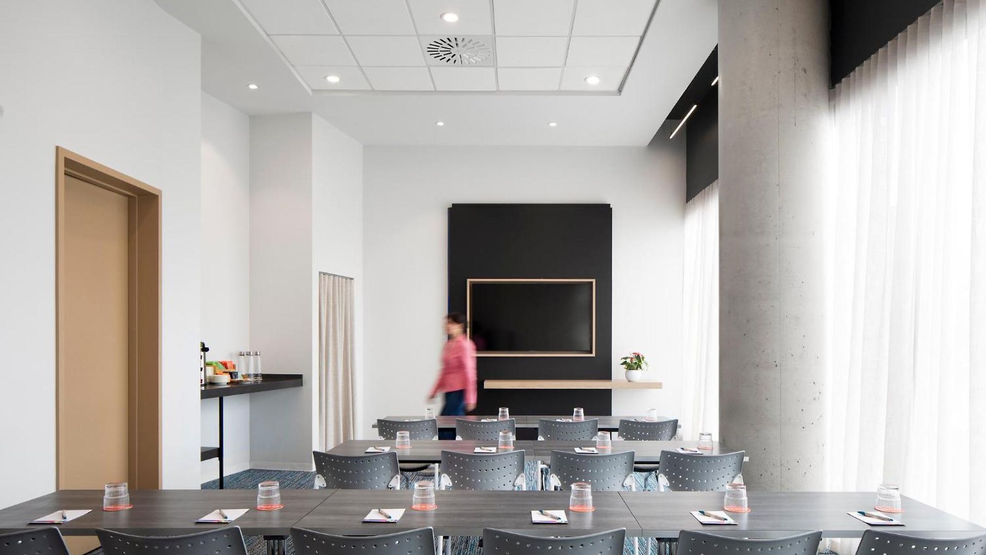 Alt Airport Hotel Ottawa