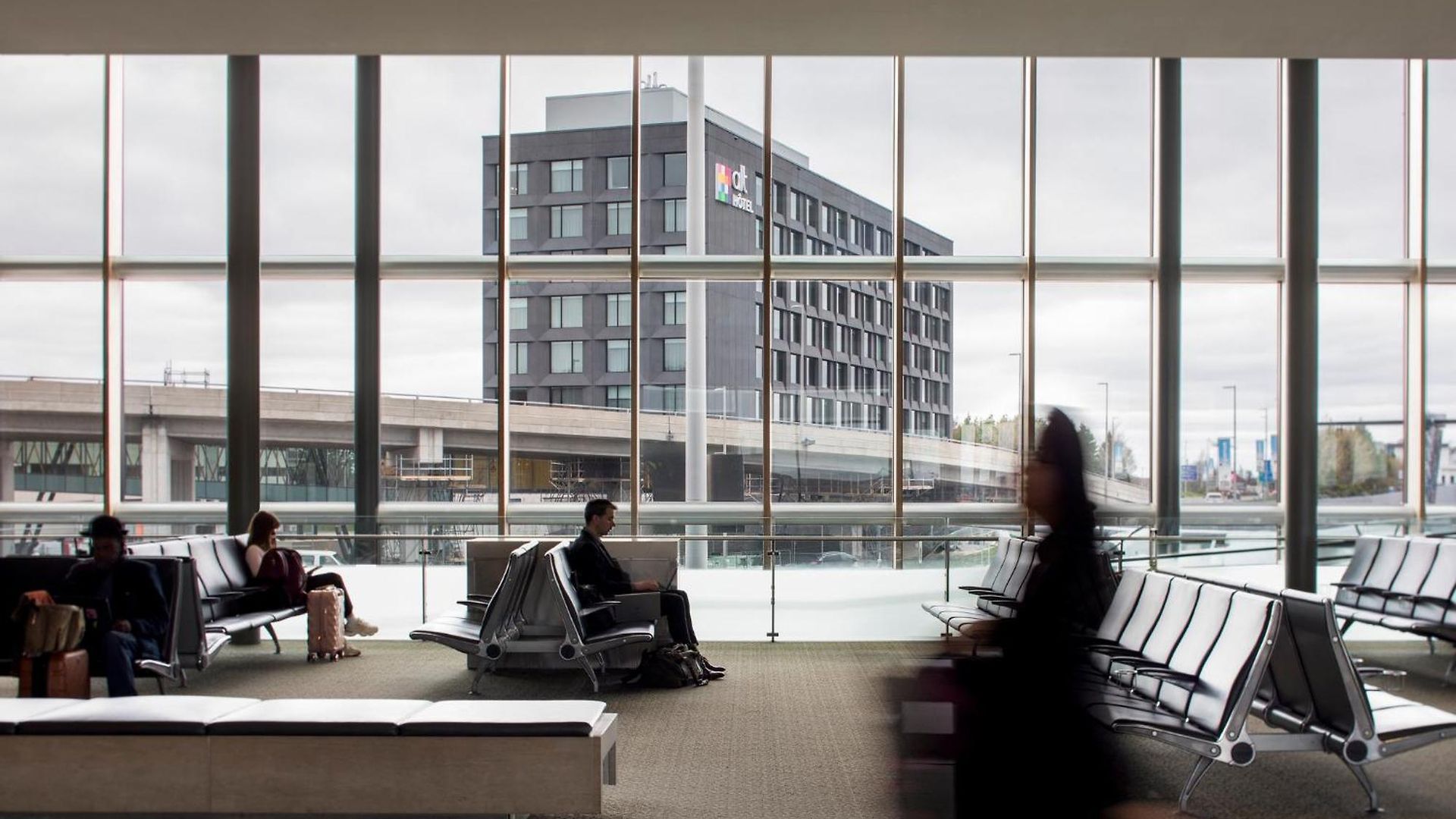 Alt Airport Hotel Ottawa