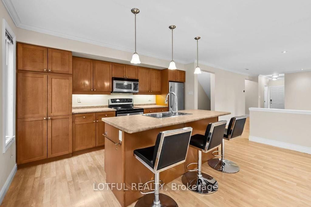 Bahari Breeze * Ottawa