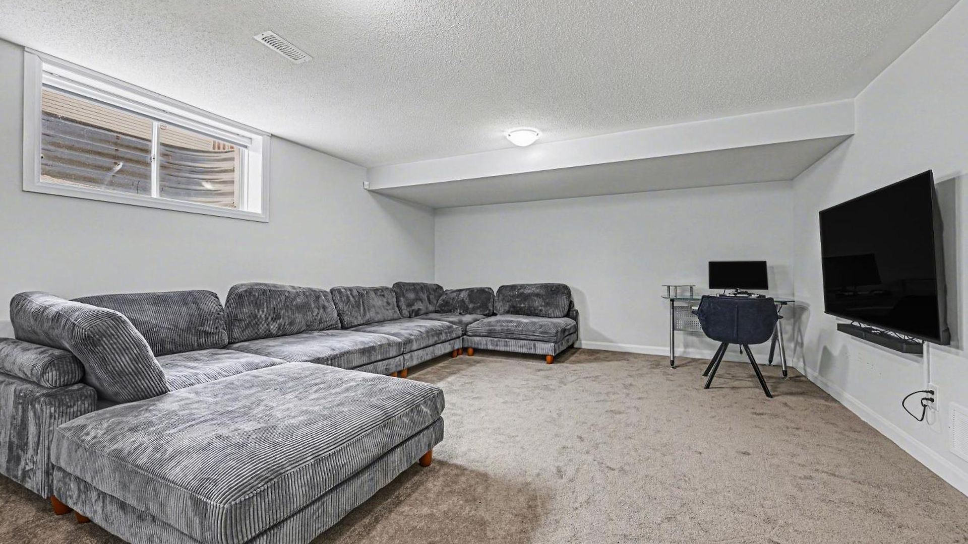 Modern Spacious 3br With Free Parking And Wi-fi Ottawa