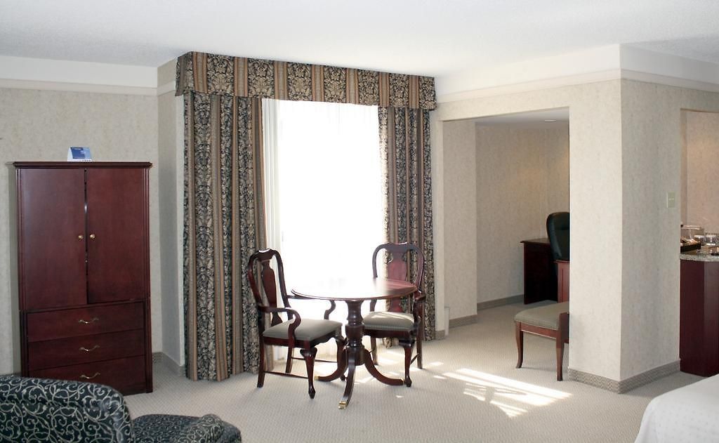 Hotel & Ottawa-downtown 3*