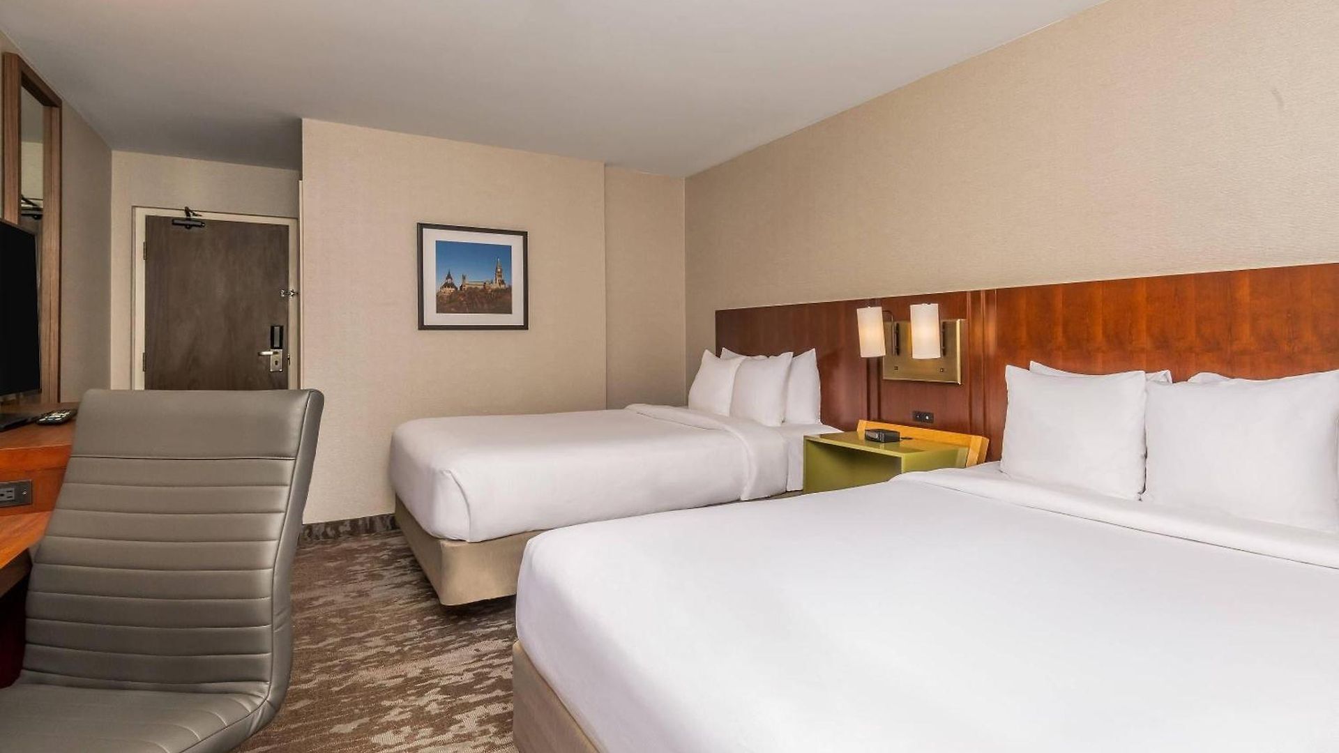 Comfort Kanata West Inn