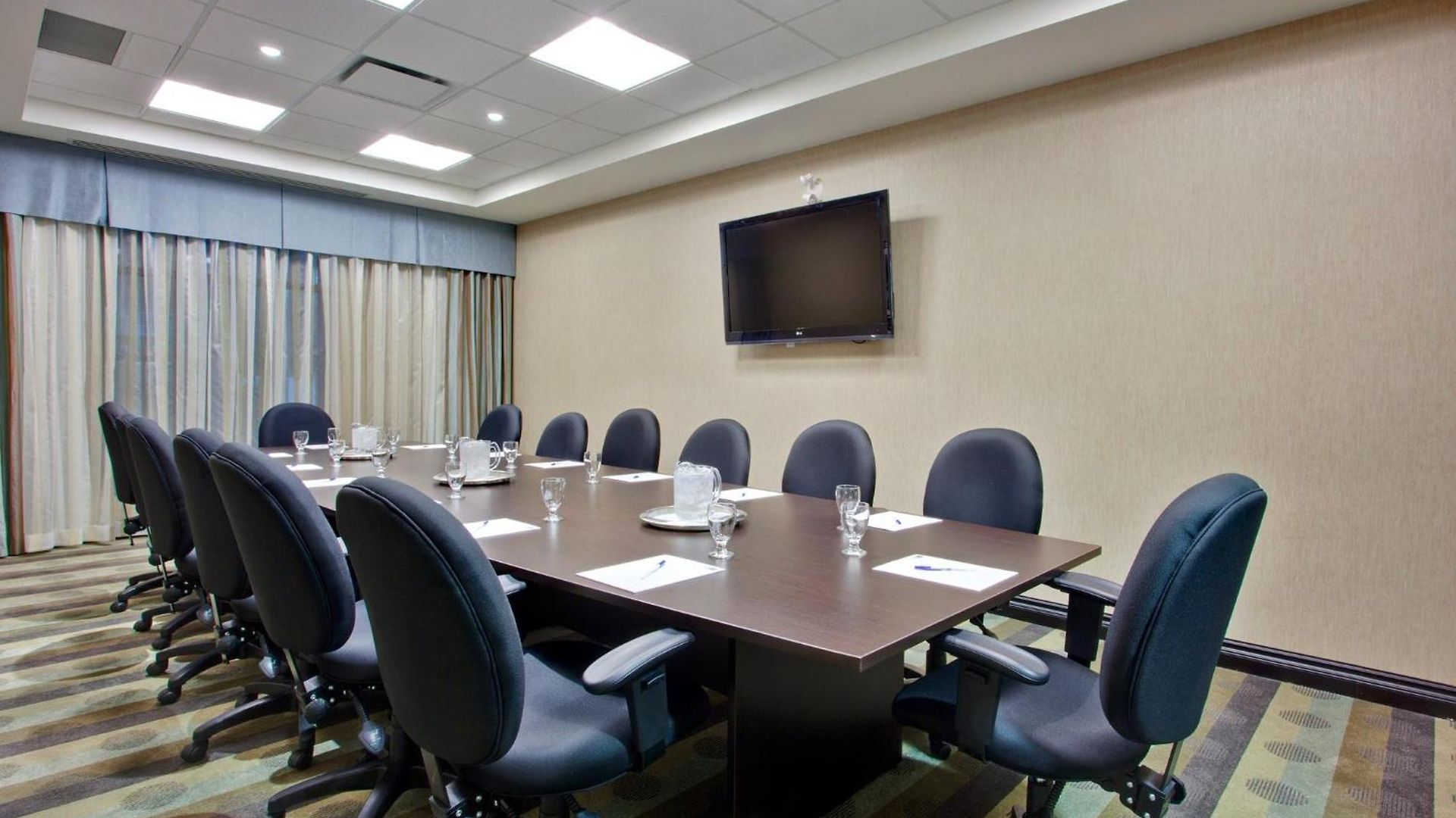 Express & West - Nepean By Ihg 2* Ottawa
