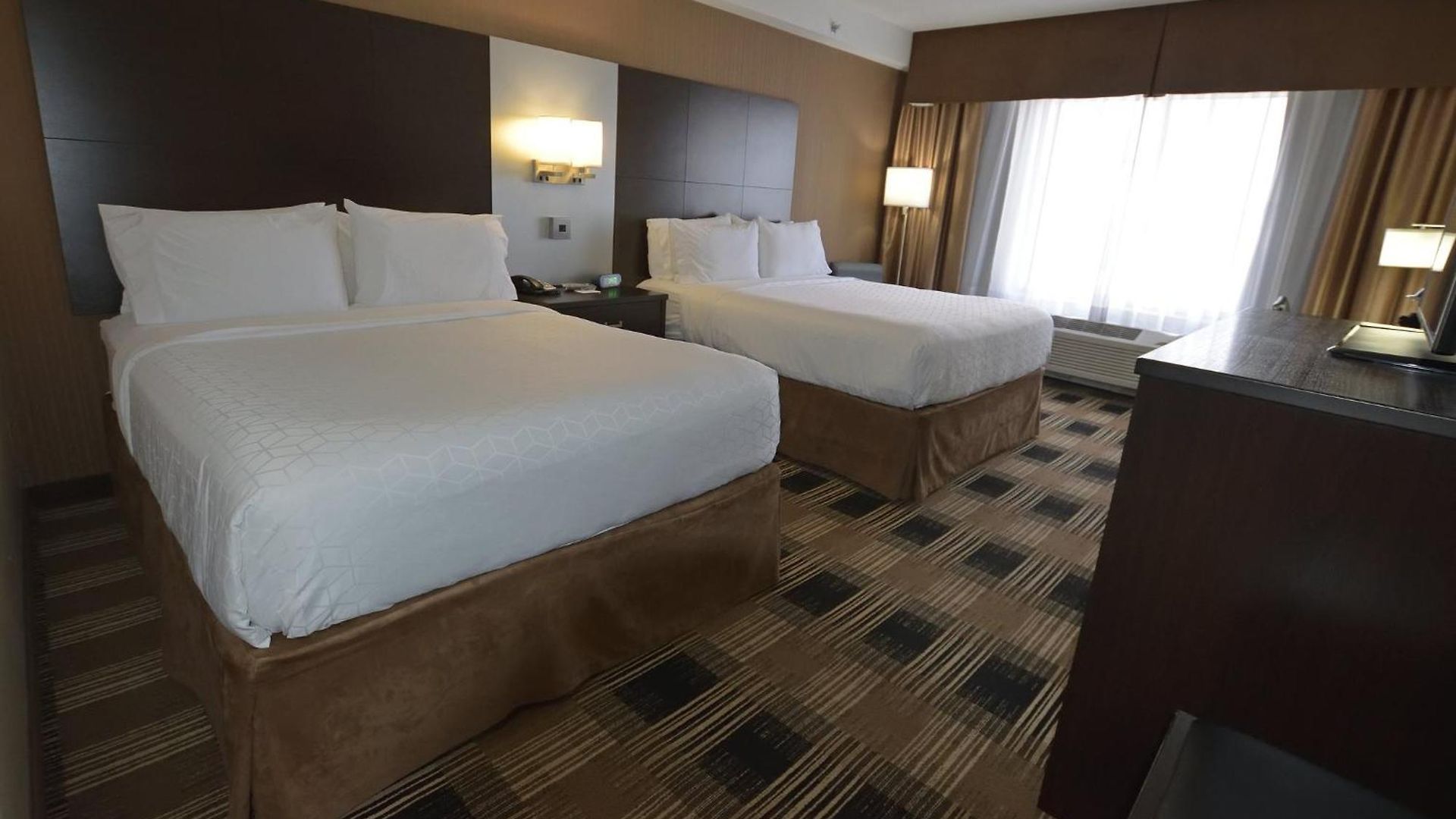 Express & East-orleans By Ihg Hotel Ottawa