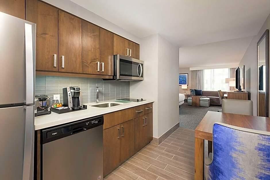 Hotel Homewood By Hilton Downtown 3*