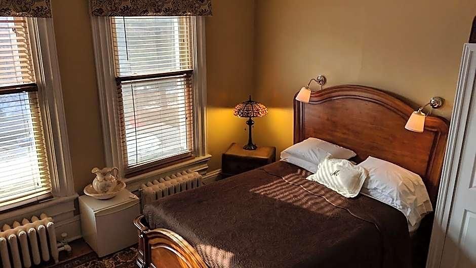 Mcgee's Bed & Breakfast 3*