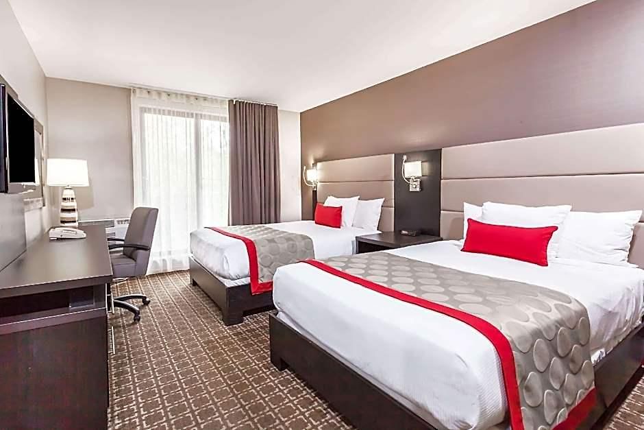 Ramada By Wyndham On The Rideau Hotel