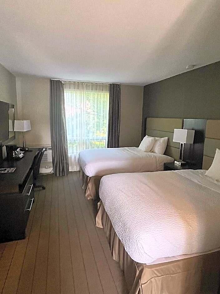 Ramada By Wyndham On The Rideau Hotel