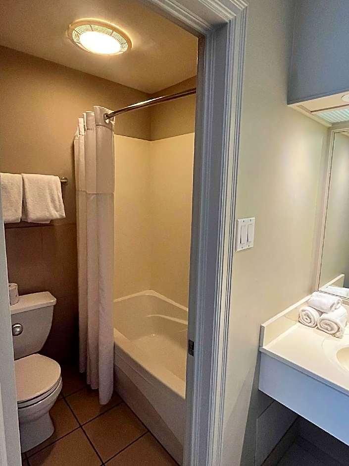 Ramada By Wyndham On The Rideau 3* Ottawa