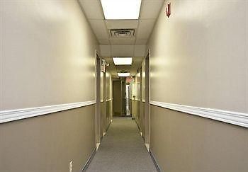 Ottawa Inn Hotel 2*