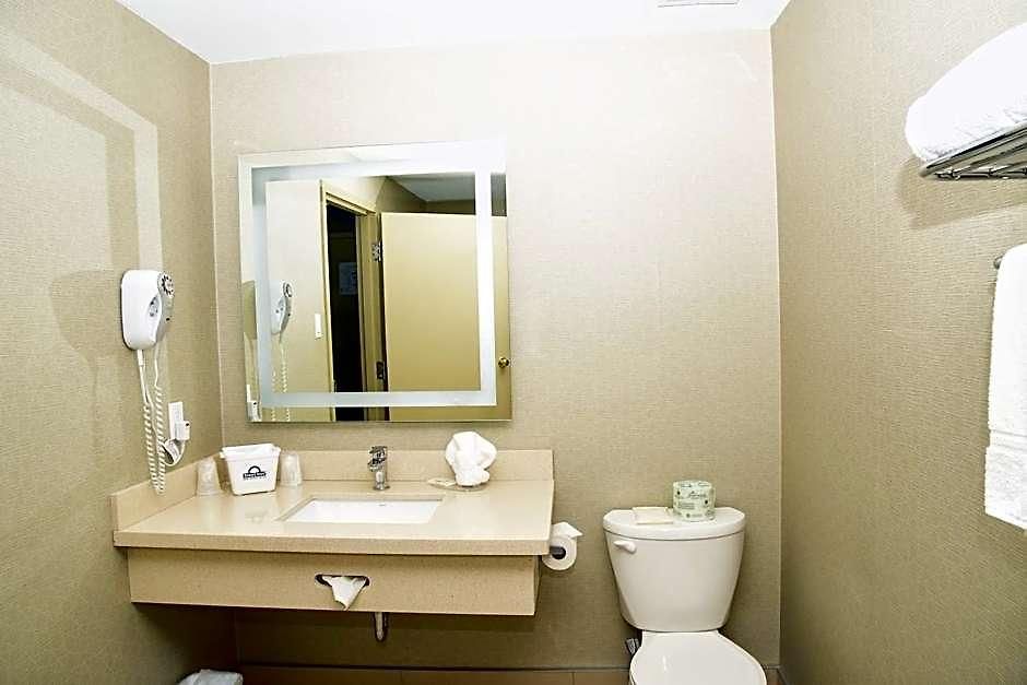 Hotel Days By Wyndham Ottawa