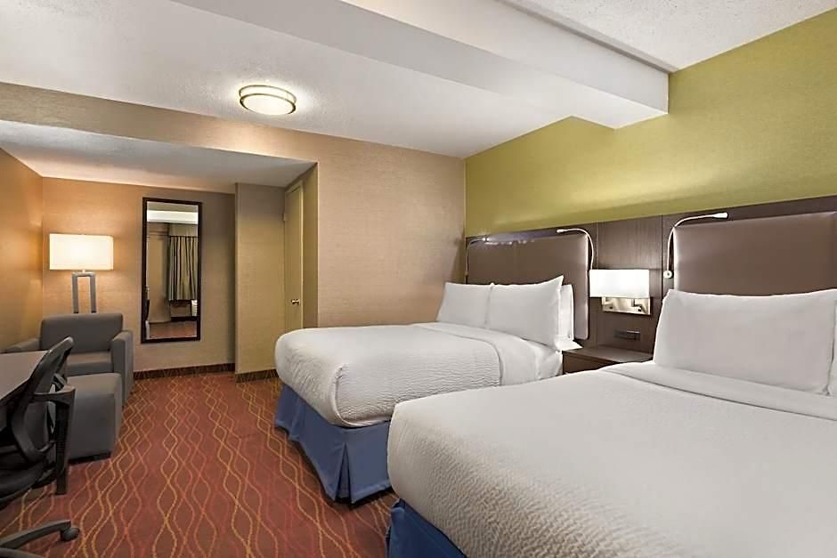Days By Wyndham Hotel Ottawa