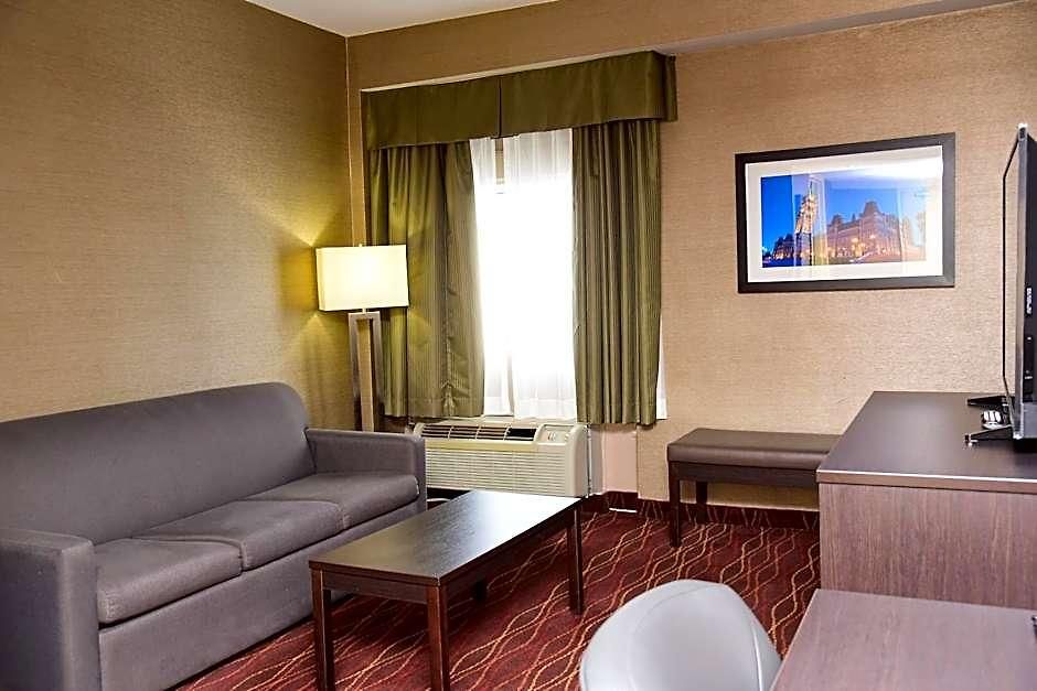 Days By Wyndham Hotel