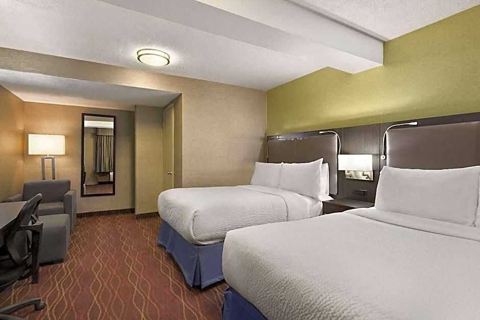 Days By Wyndham Hotel Ottawa