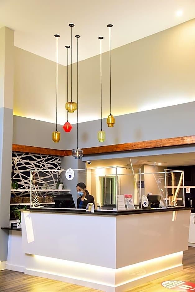 Days By Wyndham West 3*