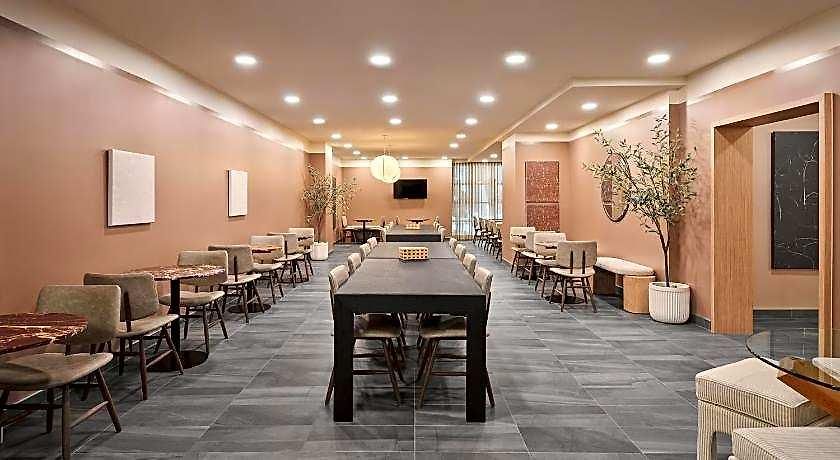 Capital Hill & 3* Ottawa