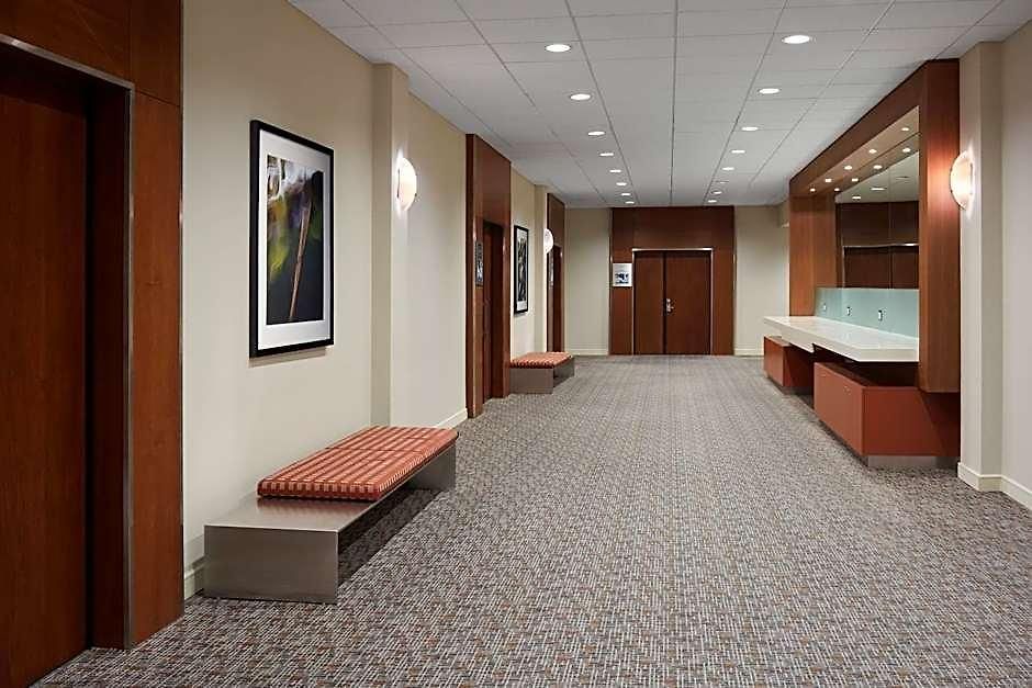 Hotel Delta By Marriott Centre Ottawa
