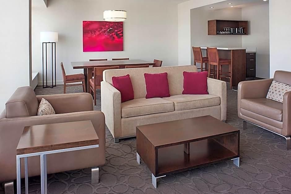 Delta By Marriott Centre 4*