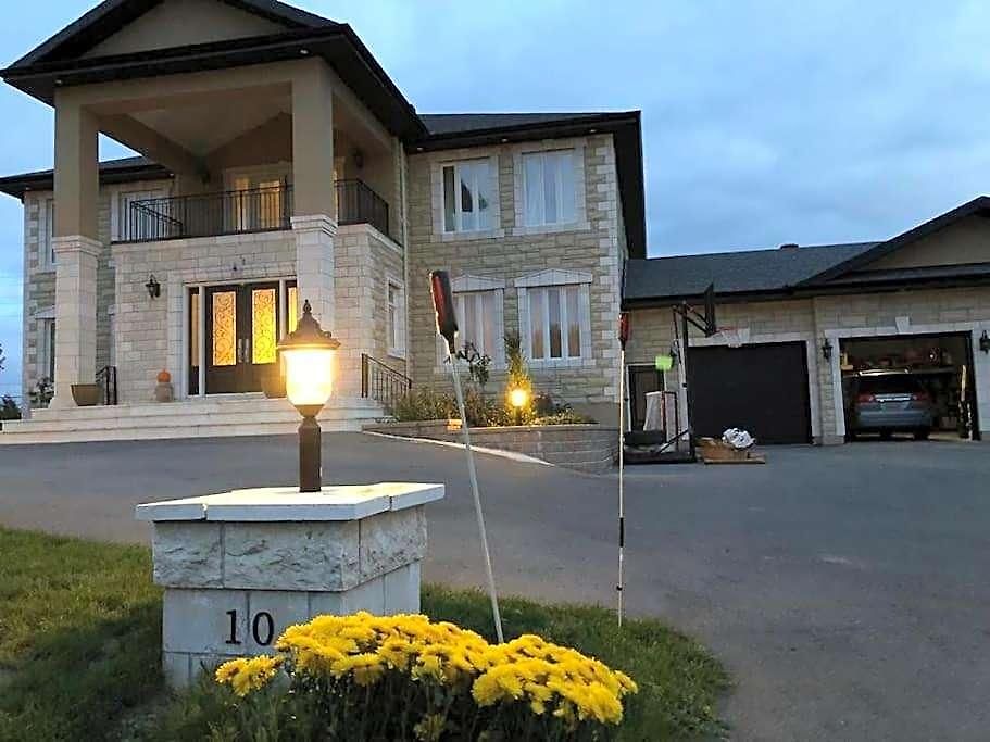 King Guest Hotel Ottawa