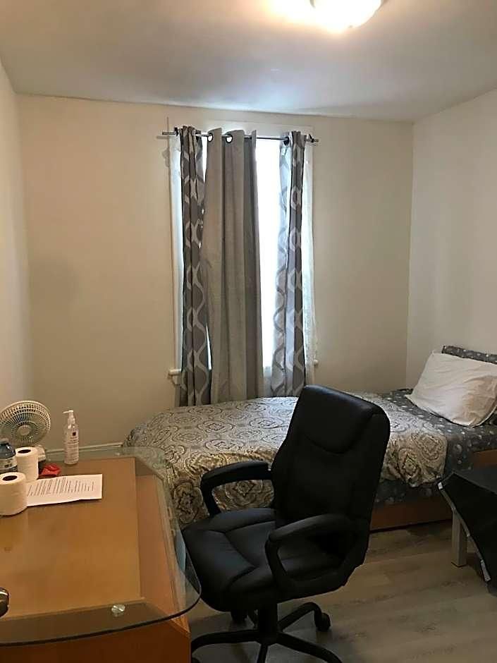 Homestay Uottawa Private Meters Away From Parliament Hill *