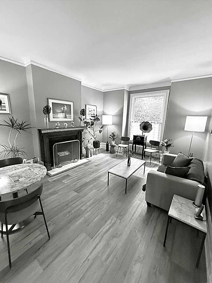 The Century House 3*