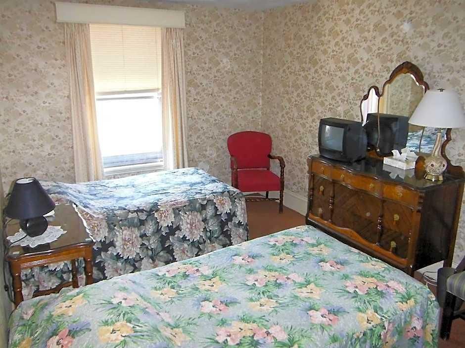 Des Arts Bed & Breakfast 2*