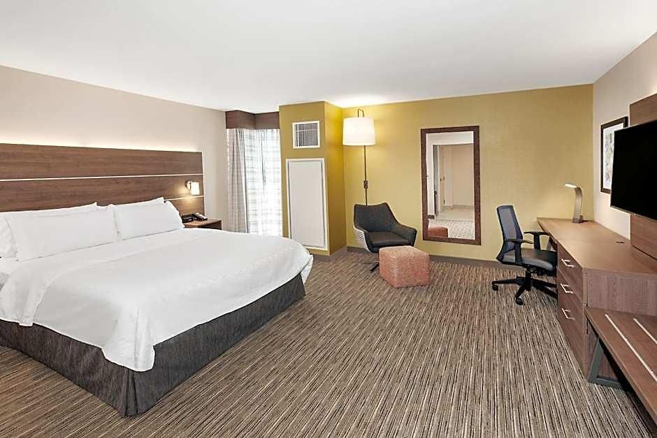 Express & Downtown East By Ihg
