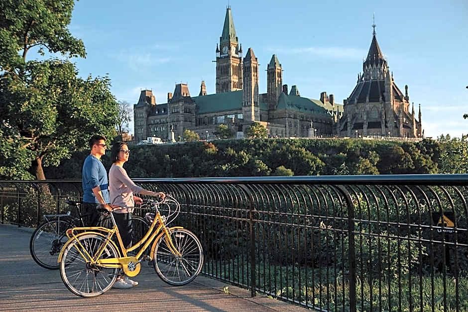 Express & Downtown East By Ihg Hotel Ottawa