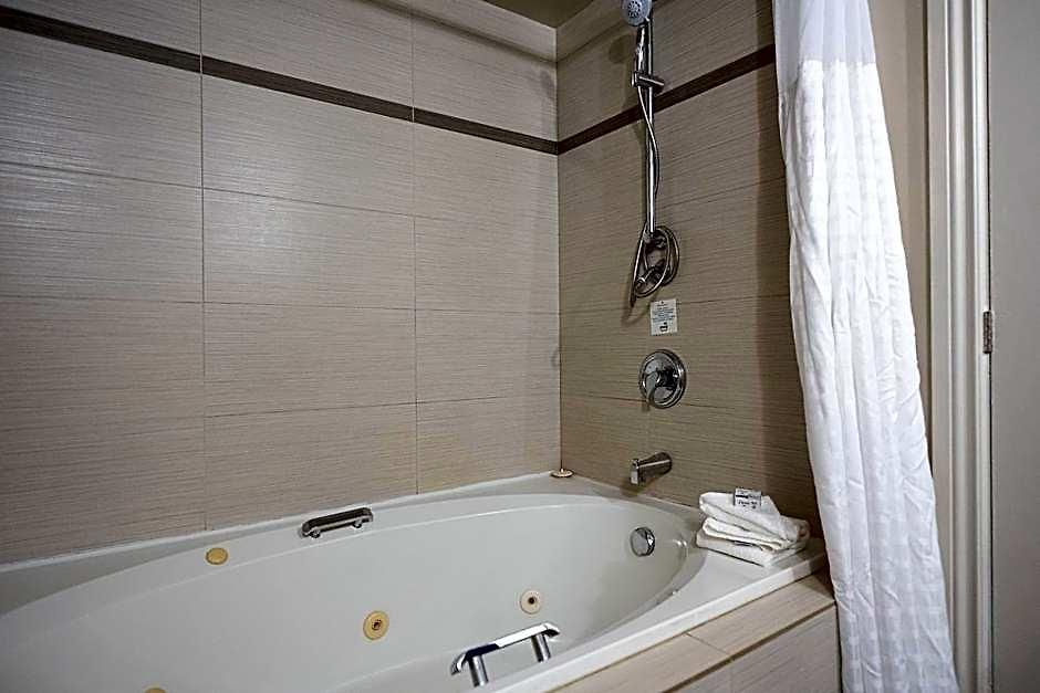 Hotel Ramada By Wyndham On The Rideau