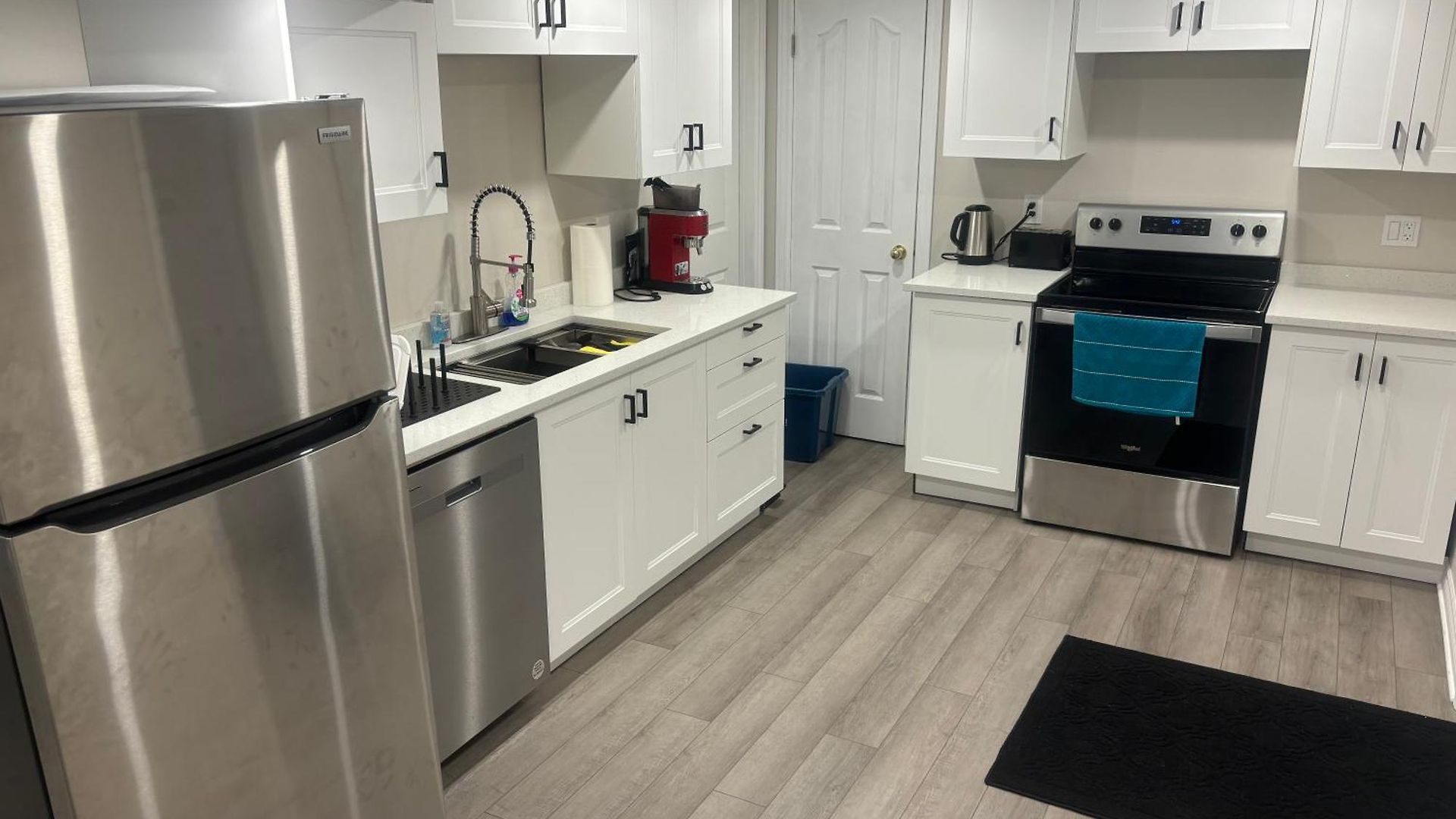 Home In The Heart Of Kanata Ottawa *