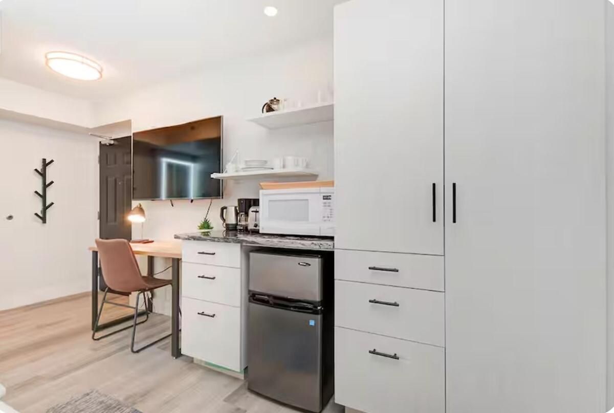 Apartment Downtown Short Walk To Elgin & Bank Ottawa