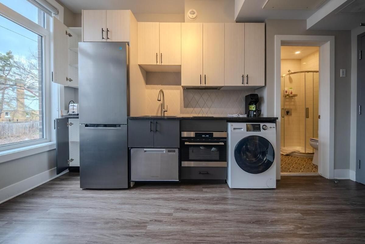 Modern Open-concept Minutes To Dt * Ottawa