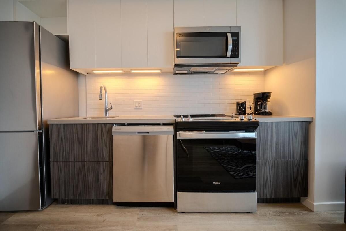 In The Heart Of Westboro Apartment *