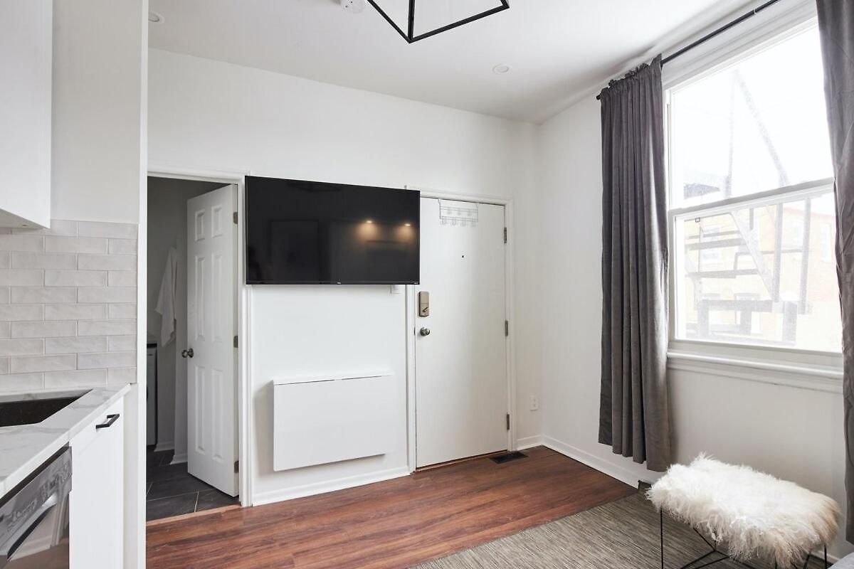 Parking Included- In The Heart Of Apartment