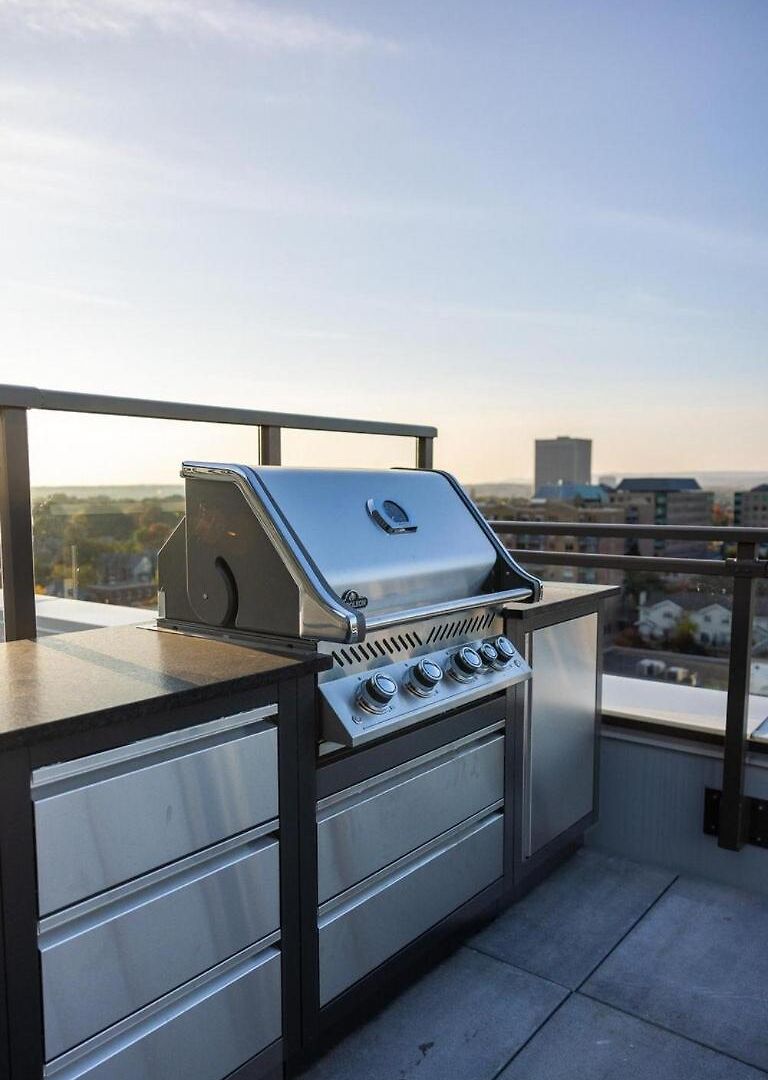 Apartment In The Heart Of Westboro Ottawa