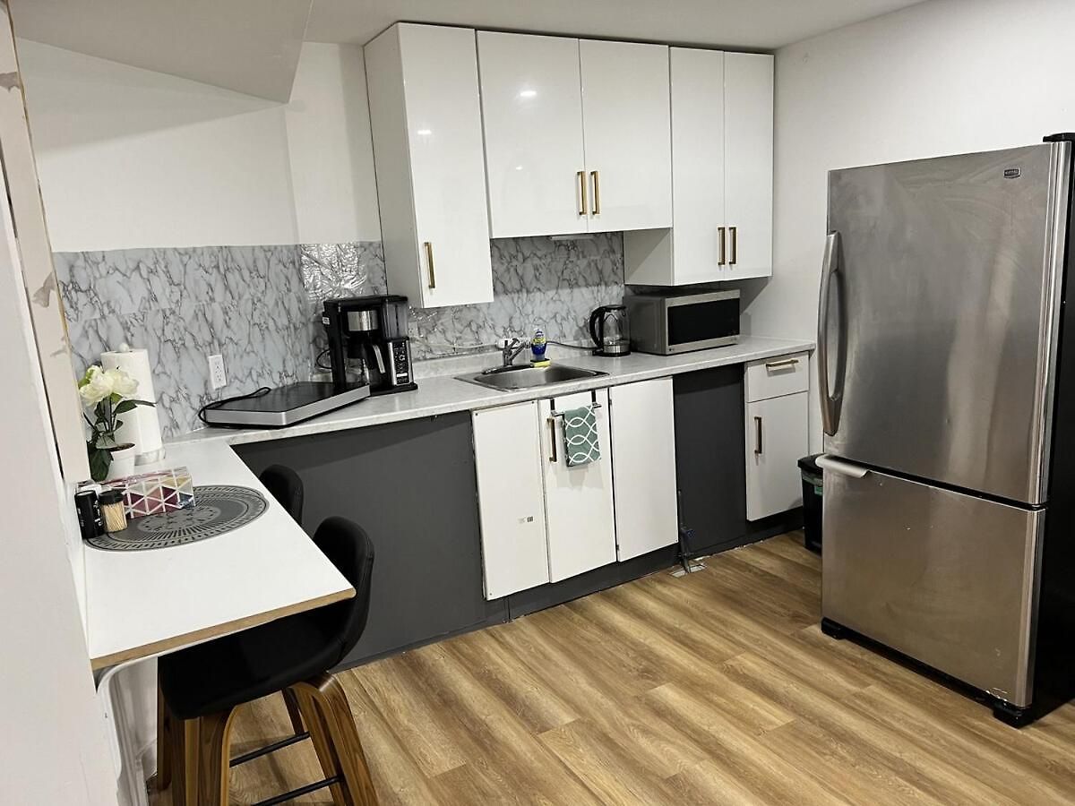 Elegant Basement In Barrhaven,