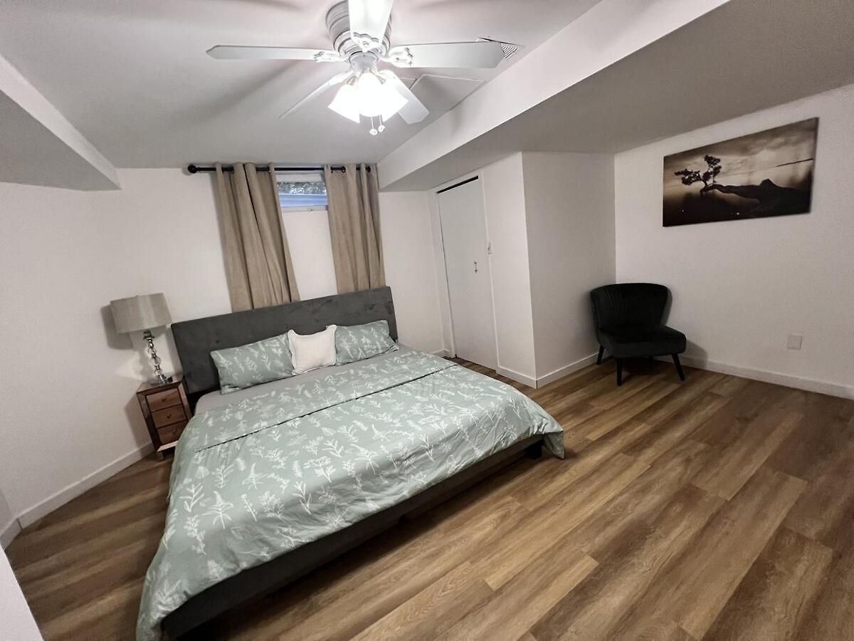 Apartment Elegant Basement In Barrhaven, Ottawa