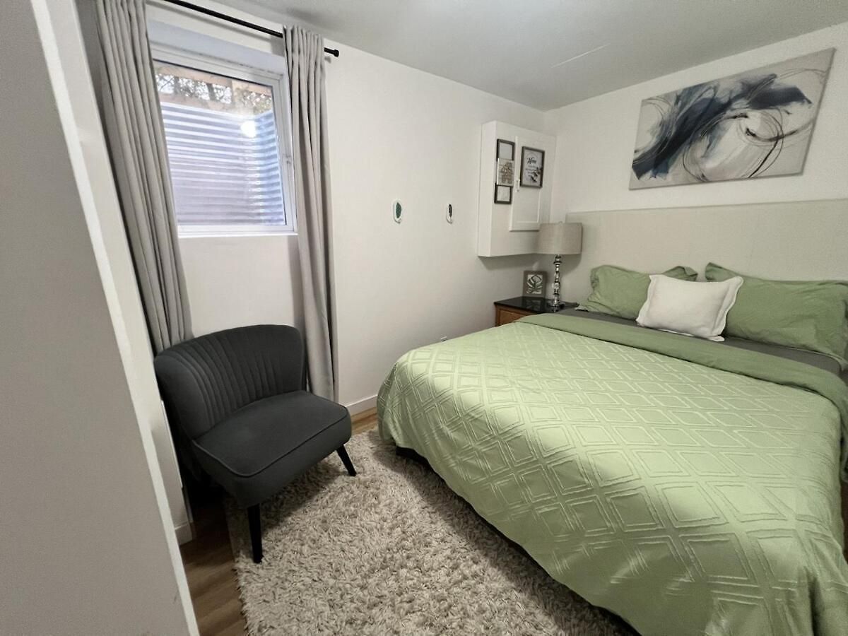 Elegant Basement In Barrhaven, *