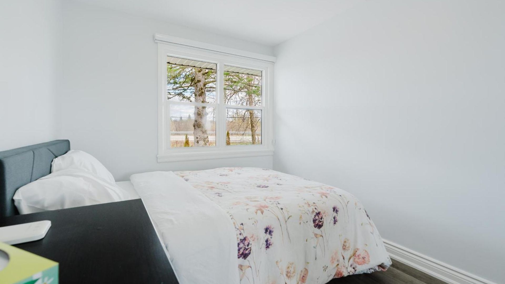 Beautiful Single Family In * Ottawa