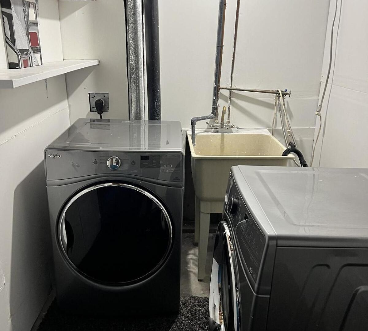 Elegant Basement In Barrhaven,
