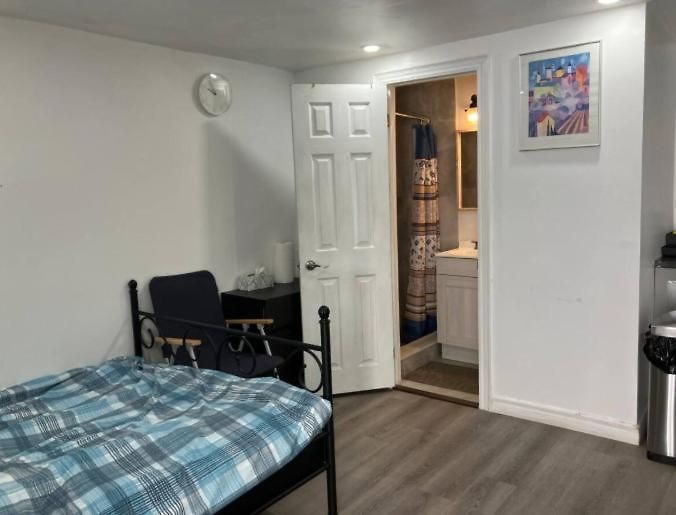 Ideal Monthly Entire Unit 2 Bd 1bh Free Parking Lowertown Apartment