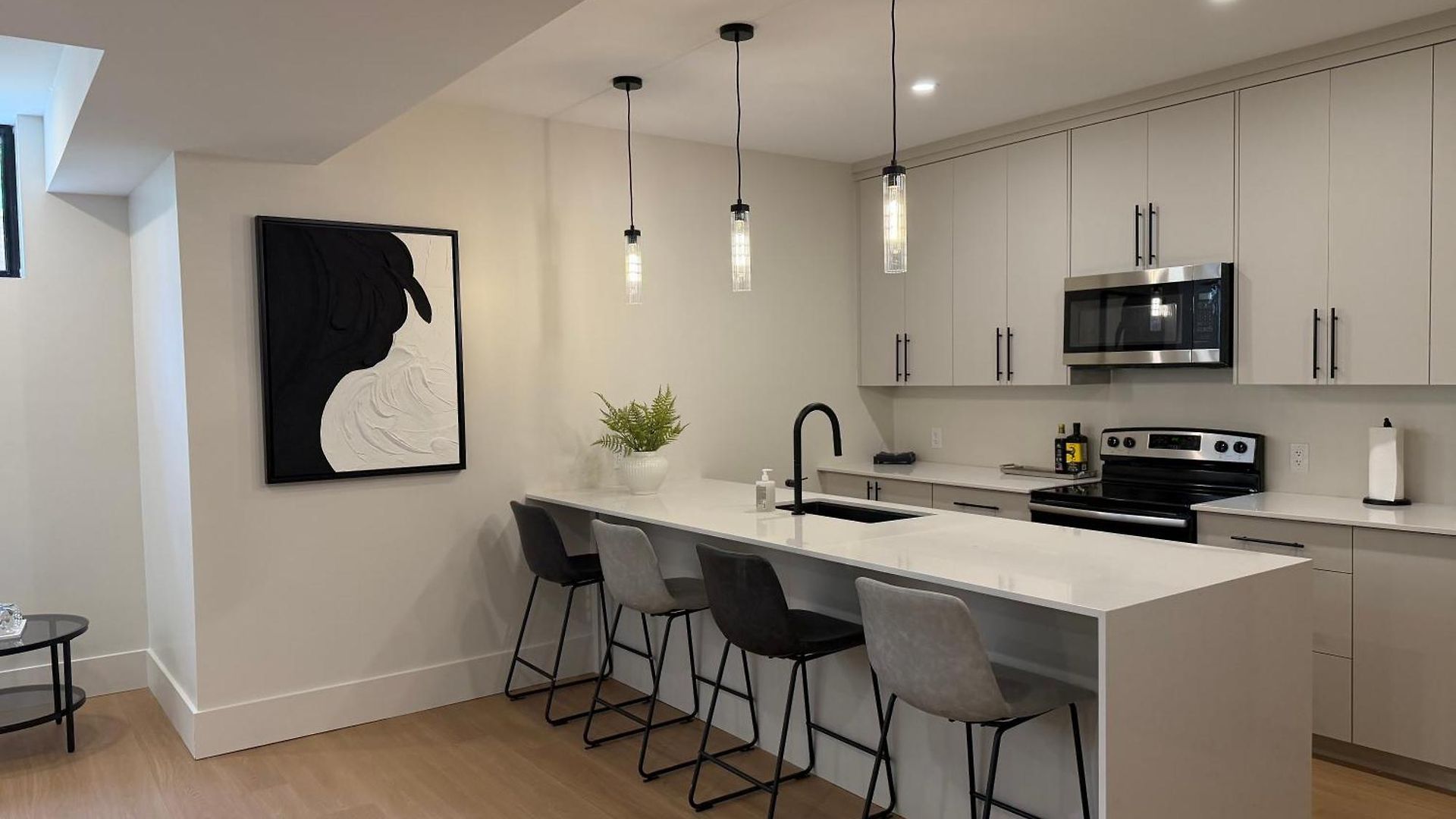Apartment Westboro Hideaway *