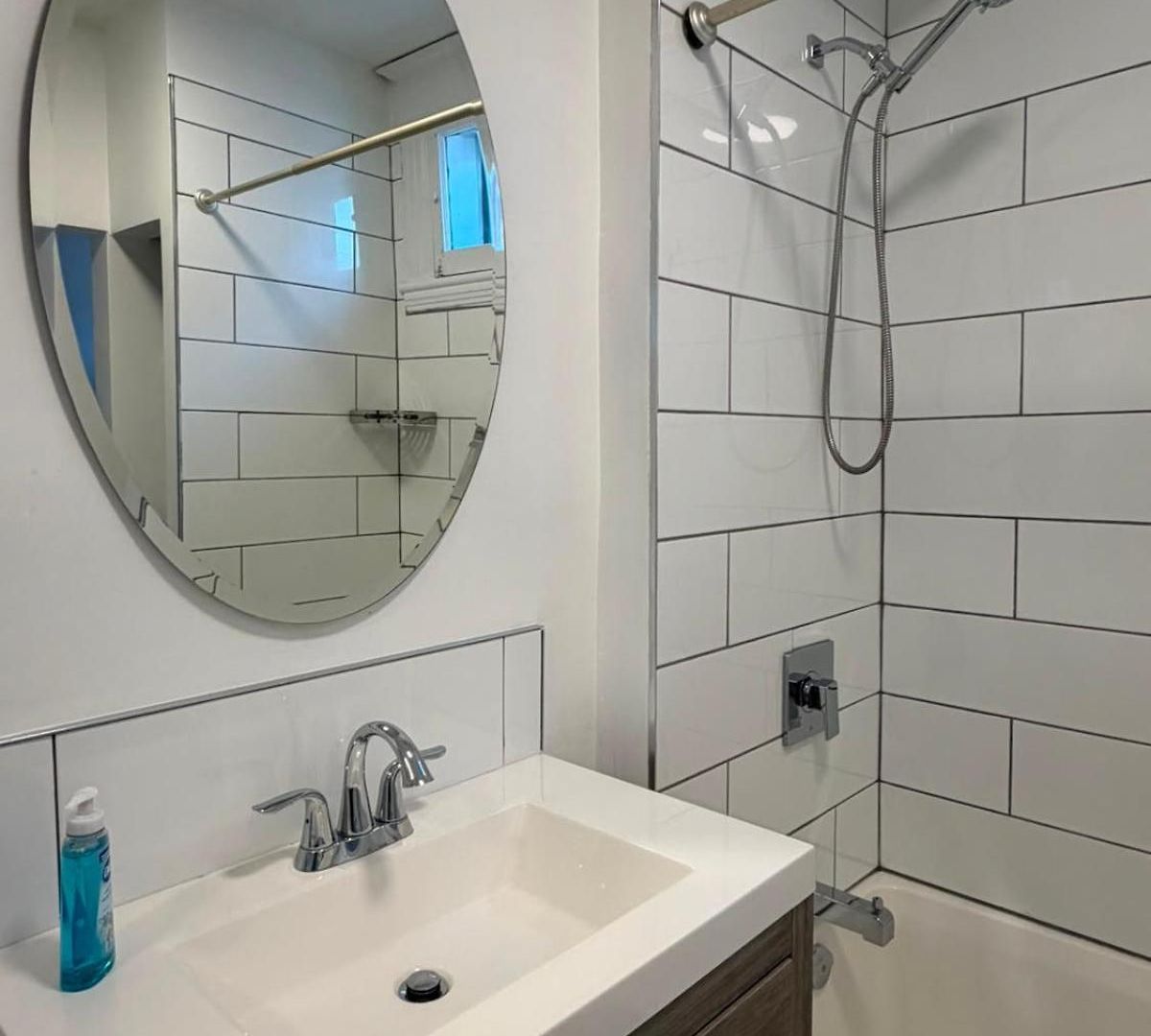 Cozy 1br Unit Steps To Uottawa Apartment