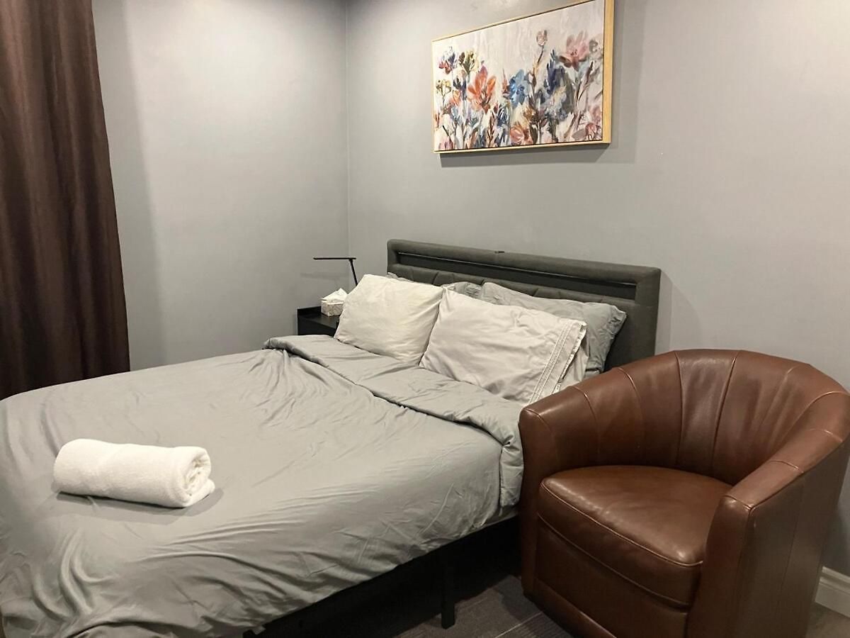 Ideal Monthly Entire Unit 2 Bd 1bh Free Parking Lowertown Apartment
