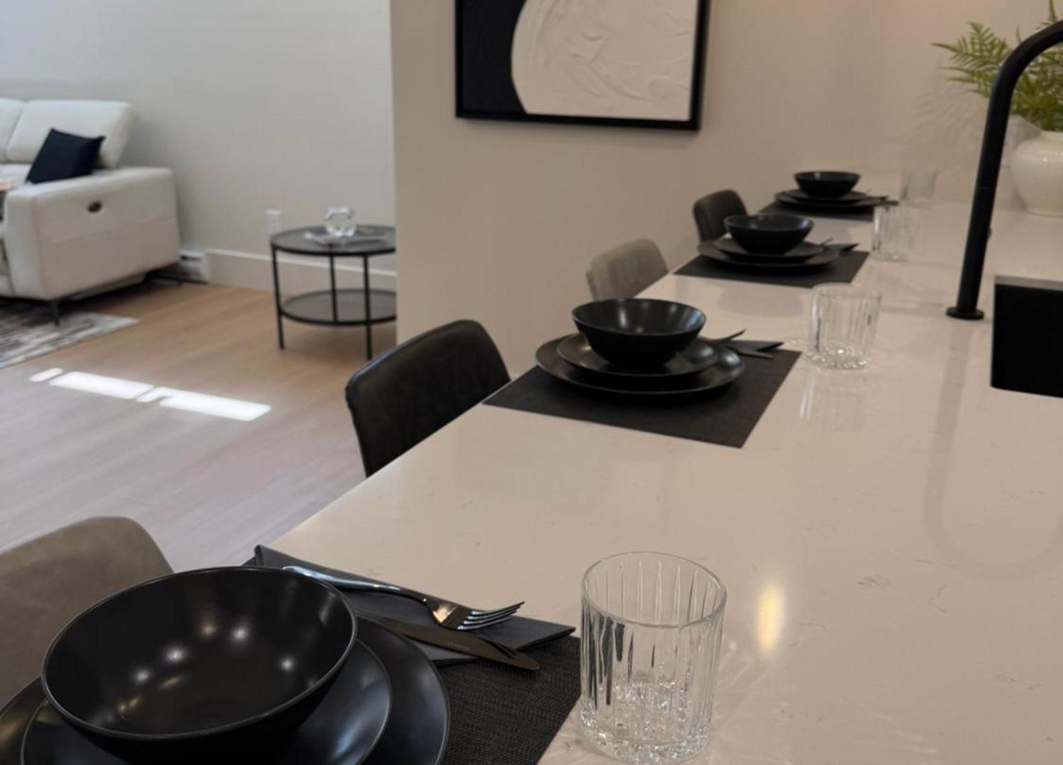 Westboro Hideaway Apartment *