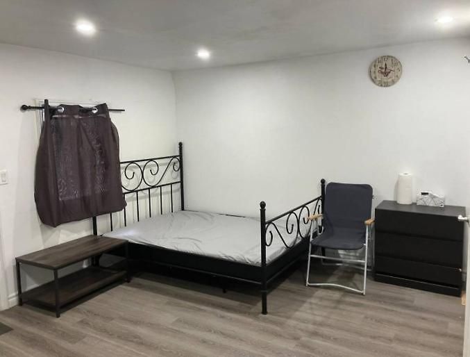 Ideal Monthly Entire Unit 2 Bd 1bh Free Parking Lowertown Apartment
